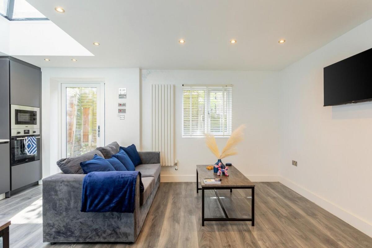 Stylish 2-Bed Flat In The Heart Of West Hampstead Διαμέρισμα Λονδίνο Εξωτερικό φωτογραφία