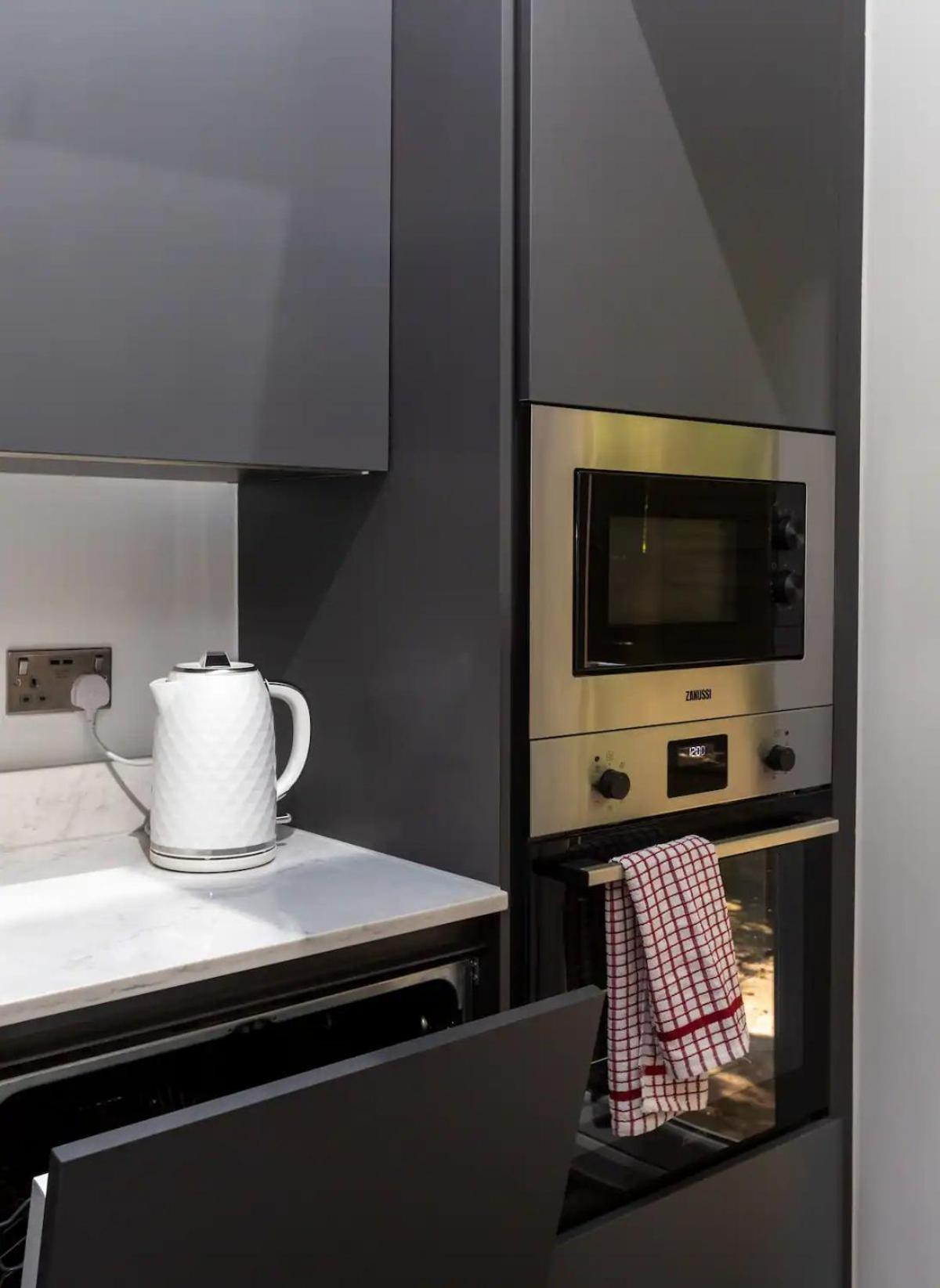 Stylish 2-Bed Flat In The Heart Of West Hampstead Διαμέρισμα Λονδίνο Εξωτερικό φωτογραφία